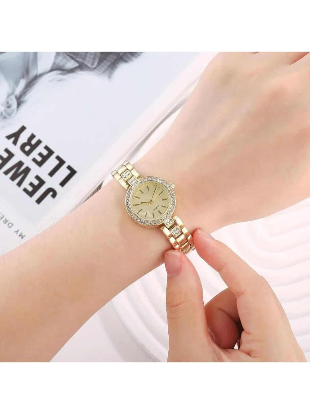 Womens Gold Analog Quartz Relogio Feminino Waterproof Bracelet Round Wrist Watch